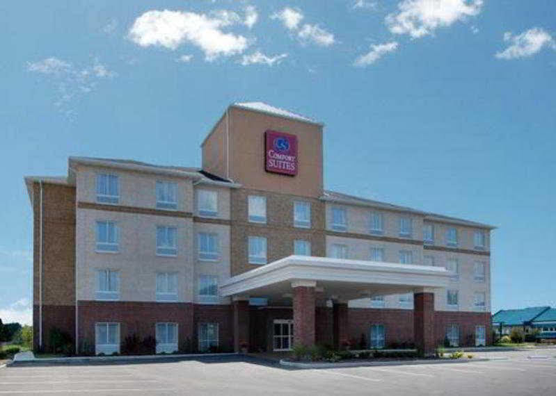 ホテル コンフォート スイーツ サウスポート Southport エクステリア 写真